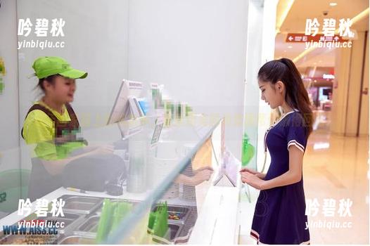 过年回家路上的尴尬事，爱丝用美图和套图帮你懒得回忆！