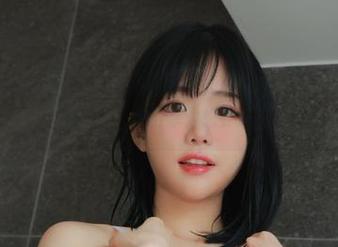 Addielyn(에디린)的白猫作品分享：想要流量？先趁猫打个招呼！