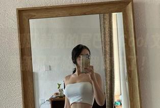 微密圈 – 别盯着我的尾巴，Cool文茜写真更新又开始自我陶醉了！