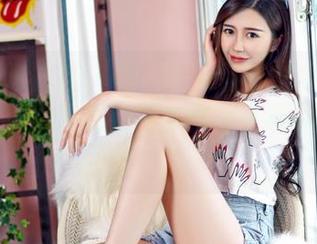 Feilin嗲囡囡 – 在PaPa妈咪的牛仔裤美图里，免费发现如何穿搭出乎意料的时髦！