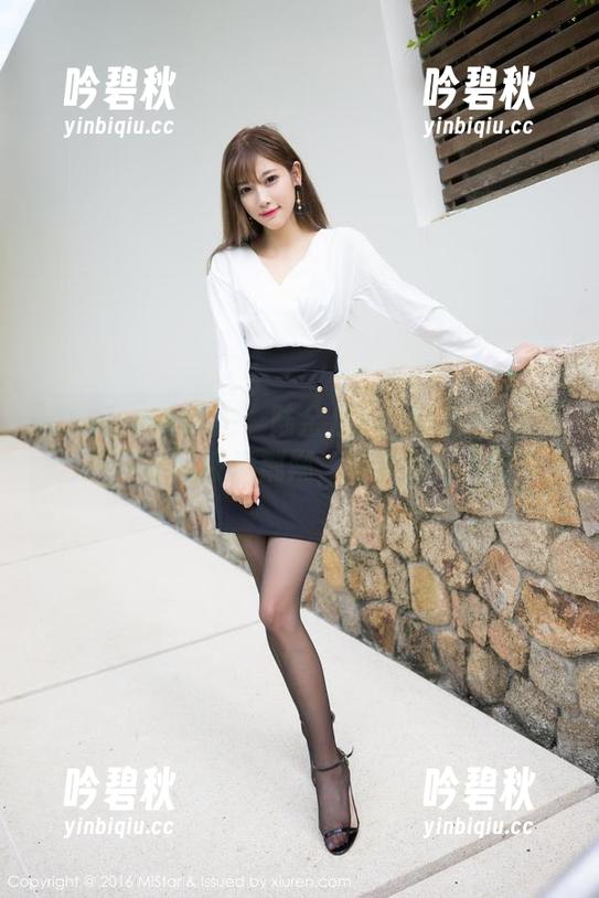 MiStar魅妍社-陆金佳Jessica MiStar魅妍社 - 陆金佳Jessica的泳池:原图里的波光粼粼,写真却另有滋味