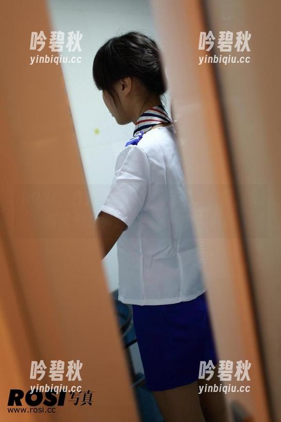 ROSI写真 ROSI,白裙和壁纸的组合是神仙配,我每天都在纠结到底选哪个为背景