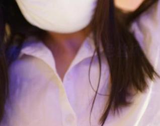 图包抢先看，ROSI用白色丝袜为你撑起一片“天”。