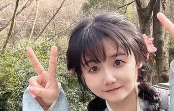 Sayako＿今年4岁的‘大凤’更新预告：今天决定做个大鹏展翅的日子！
