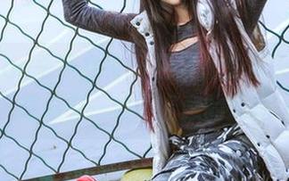 TouTiao头条女神 – 松果儿的夏天，照片里总有一丝不经意的妩媚