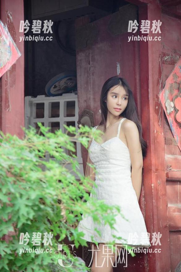UGirls尤果网 - 于梓馨用皮衣演绎什么叫‘又酷又撩’–精选写真逃不掉