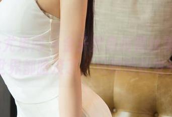 UGirls尤果网 – 金子熙最新黑丝美图：感觉世界都暗淡了，只剩她在发光！