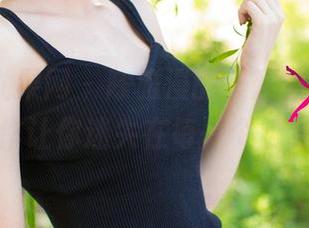 UGirls尤果网 – 陈雅漫的美足图片，精选慢动作让你迷失在每一个脚趾间。