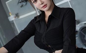 XINGYAN星颜社 – 图片与旗袍的戏剧：李丽莎到底想传达什么呢？