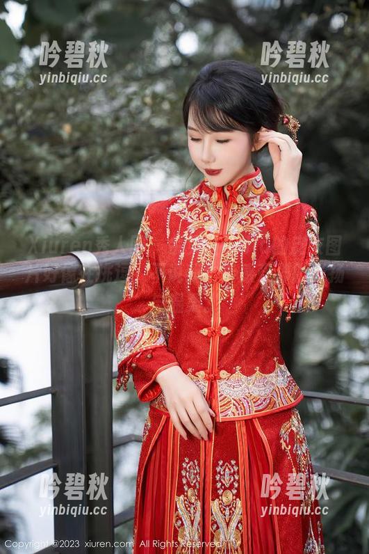 Xiuren秀人网 - 余贝拉bella的皮衣图片好像在挑逗，不说我也能感受那股张扬与温柔。