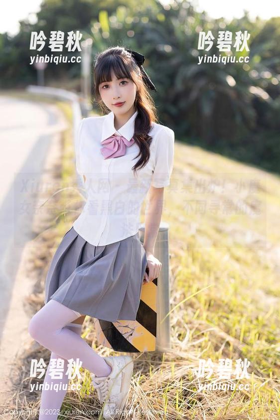 Xiuren秀人网 - 最新写真集出炉！小魔女奈奈带你看黑白的世界，不同寻常的魔法日常