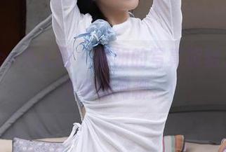 Xiuren秀人网 – 姐姐的写真时刻，李丽莎在线闲聊。