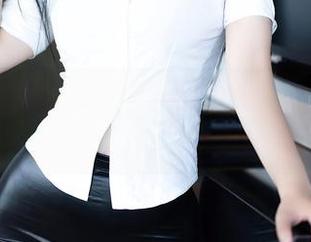 Xiuren秀人网 – 程程程的在线写真：居家也能凹个造型？