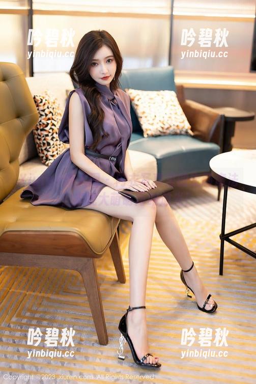 Xiuren秀人网 - 内衣写真里的定制魔法，米妮大萌萌两眼放光！