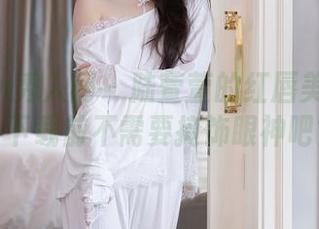 Xiuren秀人网 – 陆萱萱的红唇美图系列，下载前不需要掩饰眼神吧？