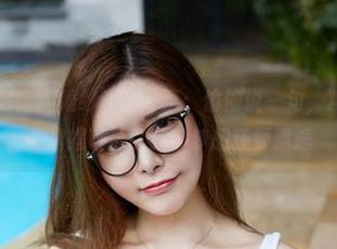 YouWu尤物馆 – 婚纱套图分享：偷偷说一句，Amrita贞贞的裙摆甚至比我的梦想还要飘逸