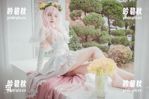 Yuna(윤아)的粉红公主写真让我想起小时候的梦，下载并不只是一种形式，而是一种情怀。