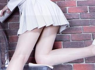 beautyleg – 看，Ruby的礼服，在高清面前竟然变得如此真实，别忘记下载哦。