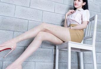 beautyleg – 精选作品：看Sarah的自拍，让我也想试试算不算艺术，哈哈，随便就能做到？