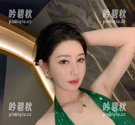 微密圈 - 不爱笑的赛琳的红色内衣，难以言喻的诱惑，套图的每一帧都值得慢慢回味