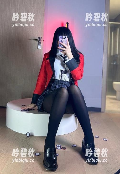 当玛奇玛护士遇上九言的图库：这组高清写真果然有点意思！