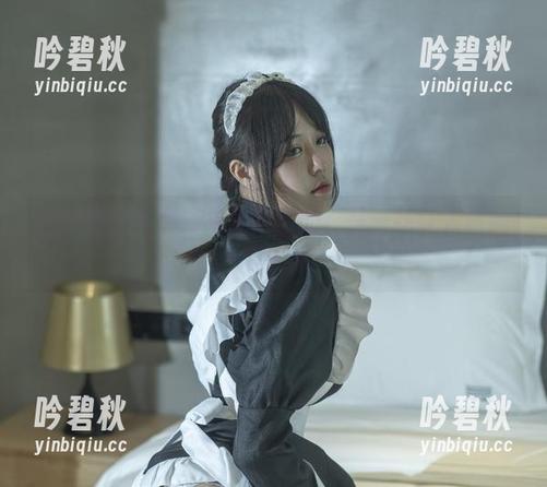 今汐 今汐黑色私房图集里飘出的,是一抹让人意乱的气息