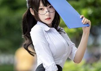 cos小仙女坏露露香宝，她的秘密藏得可真妙