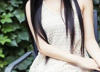 头条女神 – 短裙和张蓝欣，高清的这份分享目的地大家猜得到吗？