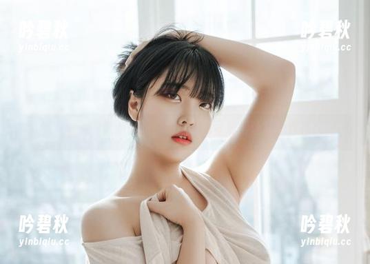宋哈娜(송하나)最新图册，隐隐约约可爱得让我想到棉花糖…