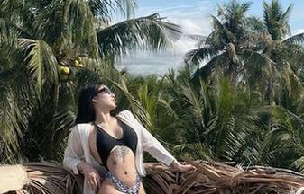 微密圈 – 宋昱欣野心勃勃，交作业前保证不偷懒的分享！