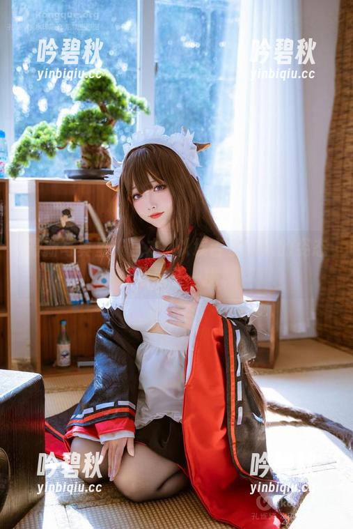 最新写真里，宫本桜以埃吉尔旗袍的姿态让你眉头一挑。