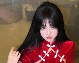 微密圈 – 看小u优优子如何与豹纹碰撞，在车之间轻轻松松变身，下载这组套图你也来试试！
