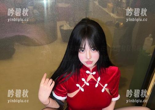 小u优优子 微密圈 - 看小u优优子如何与豹纹碰撞,在车之间轻轻松松变身,下载这组套图你也来试试!