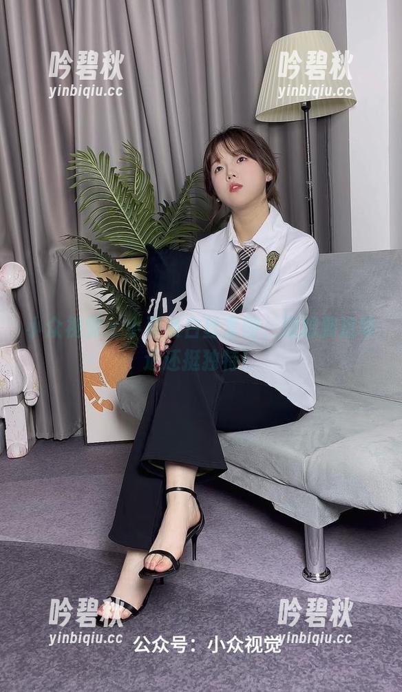 小众视觉 - 小薯条白丝套图，没想到这味道还挺独特！