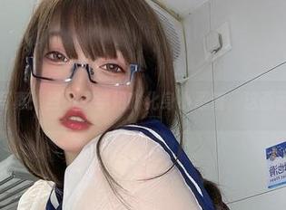 高清写真：当小泉学姐吖化身小恶魔，这画面有毒