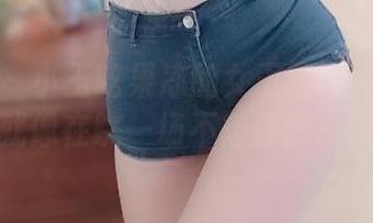 微密圈 – 小玉吃果冻的女王写真：原图里的风格就像在跳一场不想停的舞，带感！