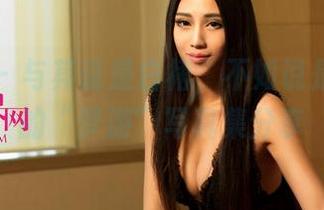 尤果网 – 与其说是白裙，不如说是陈雅漫的“梦游”写真集分享