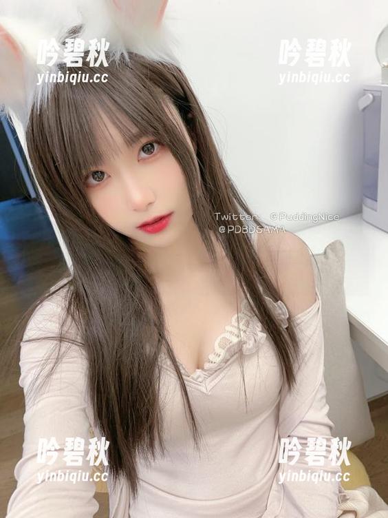 私房图片来了：布丁大法的沙漠骆驼，刚刚在晒太阳！