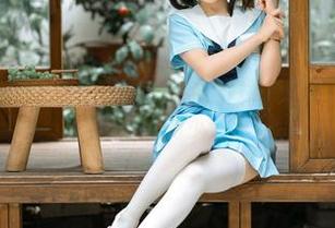 幼水铃衣全套和初音兔子洞，怎么说呢，这组合就像巧克力抹茶，下载必不可少！
