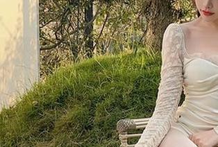微密圈 – 让徐莉芝Booty带你进原图，女秘书不只在办公桌上