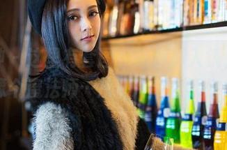 推女神 – 这里有套图，赵伊彤入镜，毛衣就像个魔法师…从寒冷中召唤快乐！