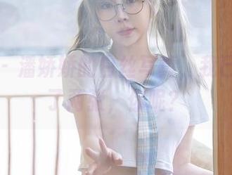 星颜社 – 潘娇娇的白丝写真，我已经下载了两张，你呢？