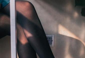 木花琳琳是勇者的写真，充满可爱气息，像一杯少女的奶茶