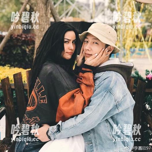 微密圈 - 李嘉欣97私拍：这纯白的图包太会挑人了吧，难道我的肤色有问题？