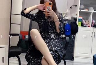 微密圈 – 职业装也能这么好看！林子喵Lynne的免费写真，不如就来翻翻吧。