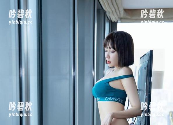 果儿Victoria 微密圈 - 最新图册:果儿Victoria的粉色内衣吊带袜,我有些被萌到……