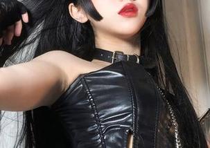 看果咩酱怎样把小秘书的写真变成了一场开心的社交秀！