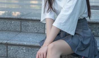 梦丝女神 – 刘诺最新写真集：瑜伽姿势当然没问题，但我能不能只拍脸？