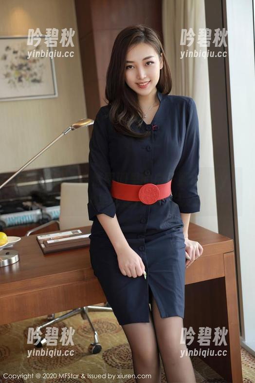 模范学院-白子嫣nicky 模范学院 - 高清图册里的白子嫣nicky,泳装坐标:水里还是岸边?总之超美!