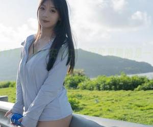 突然觉得黑白好美，浅安安的COS图包里端的是一大波艺术小清新！